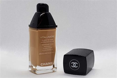 chanel vita lumiere|chanel vitalumiere 51 tawny beige.